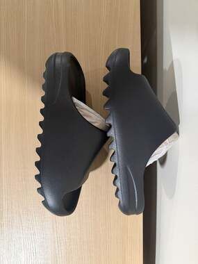 Adidas Yeezy Slide Black YS-01 Size 9